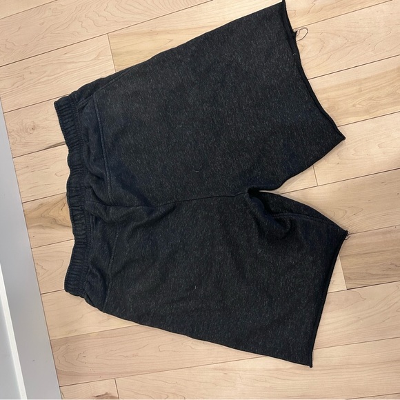 Men’s Monster Energy Sweat Shorts XL - Picture 2 of 3